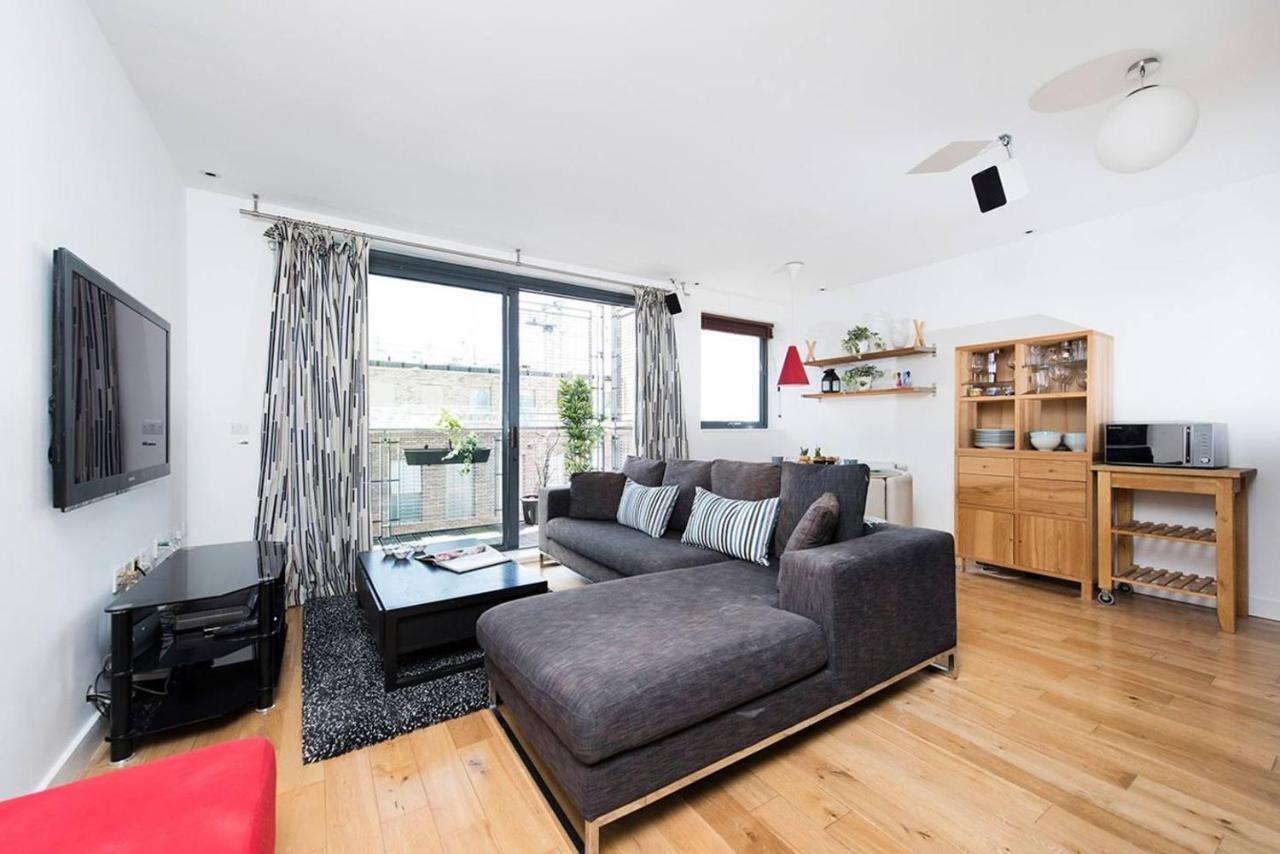 Stylish 2 Bedroom Flat With Balcony In Apartamento *